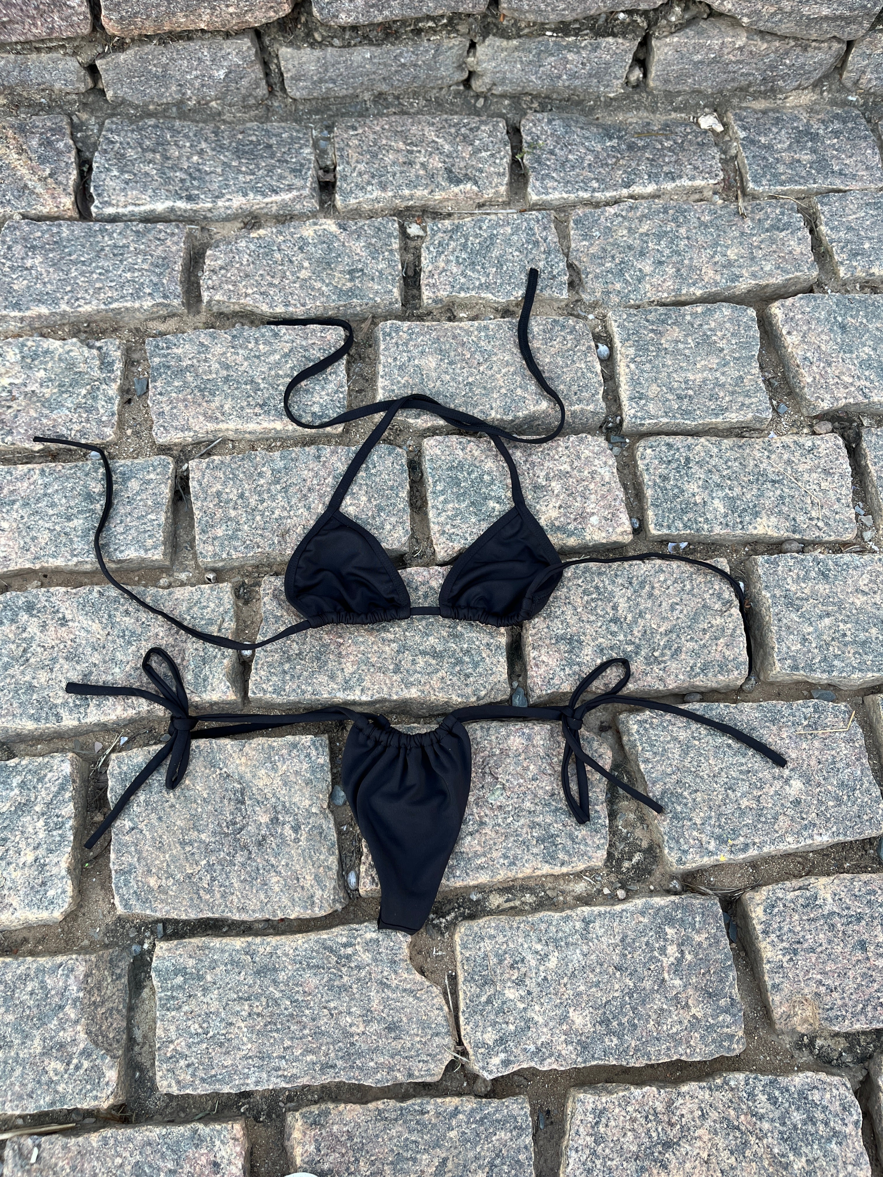 Biquíni Preto Lacinho